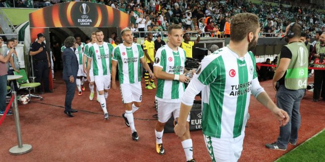 UEFA Avrupa Ligi: Atiker Konyaspor: 1 - Vitoria Guimaraes: 0 (İlk yarı)