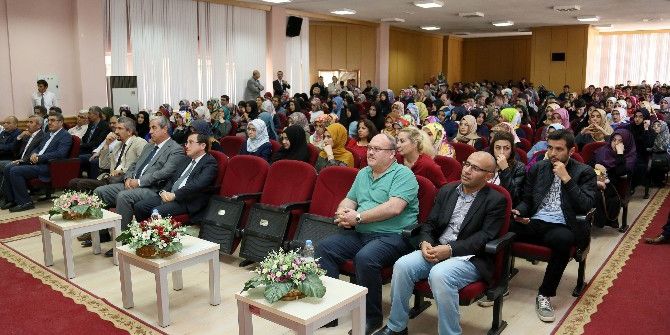 2. Ehl-i Beyt Paneli Ve Geleneksel Aşure Etkinliği Düzenlendi