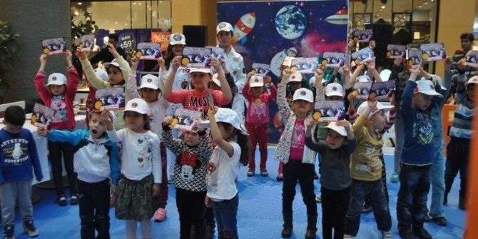 Çocuklar İzmir Opitimum’da Uzay Atölyesinde Buluşuyor