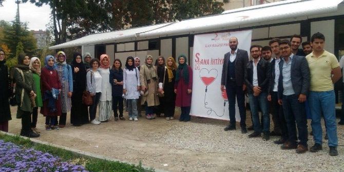 Ak Partili Gençlerden Kan Bağışı Kampanyasına Destek
