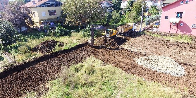 Başiskele’de Yol Açma Çalışmaları Sürüyor
