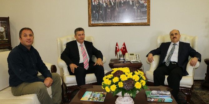 İha’dan, Vali Zülkif Dağlı’ya Hayırlı Olsun Ziyareti