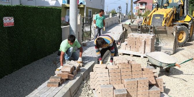Başiskele Cadde Ve Sokaklar Kilitli Parke İle Buluşuyor