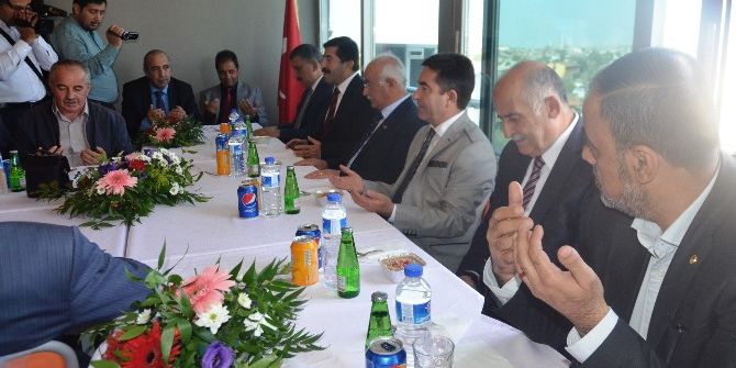 İl Protokolü Aşure Gününde Buluştu