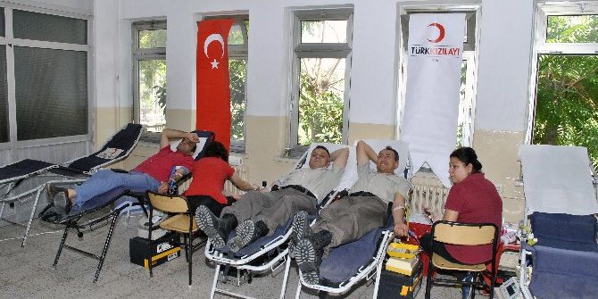 Kışlada Kan Bağışı Ve Kök Hücre Naklinin Önemi Anlatıldı