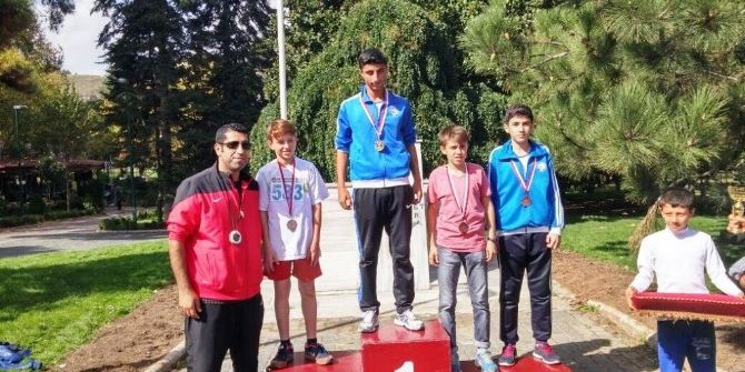Nilüferli Atletlerin Kros Başarısı