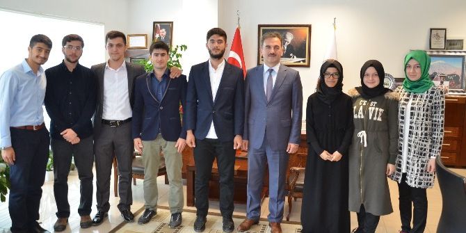 Başkan Yılmaz Geleceğin Hukukçularını Ağırladı