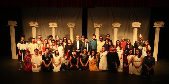 Denizli Büyükşehir Tiyatrosu Sezona Başladı