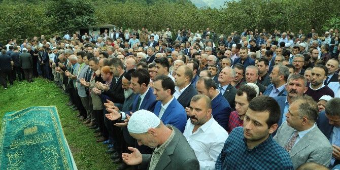 Başkan Yardımcısı Yahya Çınkıl’ın Annesi Vefat Etti