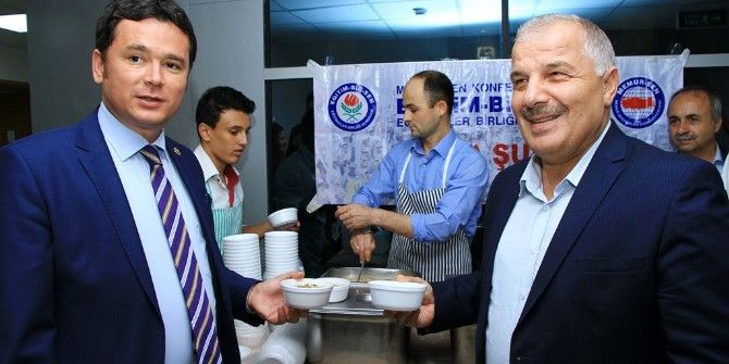 Eğitim Bir- Sen İl Milli Eğitim Personeline Aşure Dağıttı