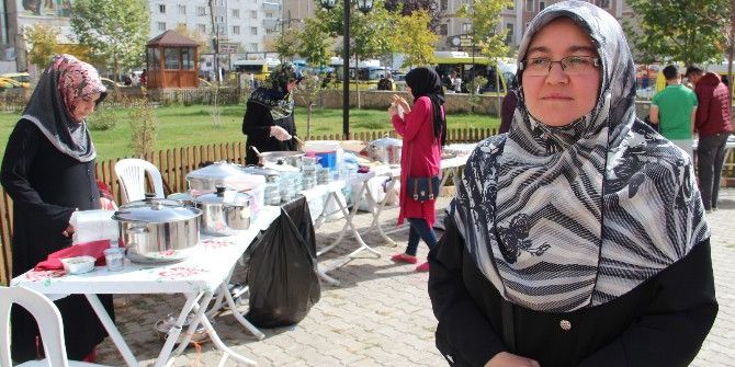 Vanlı Kadınlardan ’Halep’ İçin Kermes