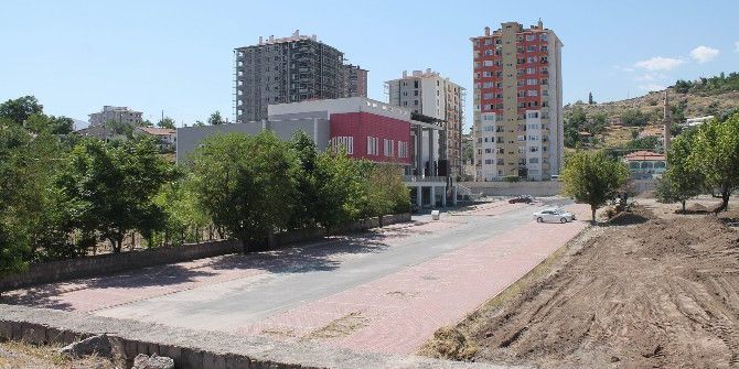 Kayseri’de Cami, Cemevi Ve Maşatlık Bir Arada