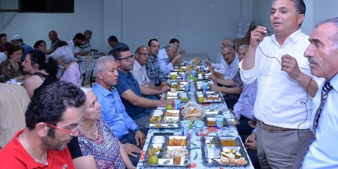 Başkan Uysal, Cemevi’nde Oruç Açma Lokmasına Katıldı