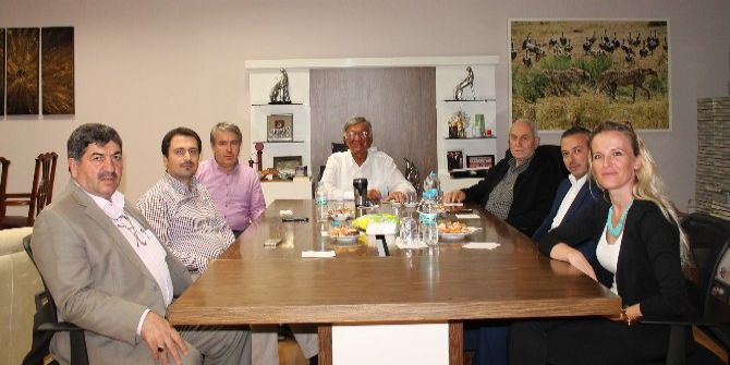 İssiad, Nilüfer Çayı Ve Emsal Artışı Gündemiyle Toplandı
