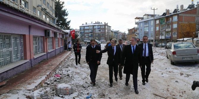 Vali Gül, Numune Hastanesi’ndeki Yıkım Çalışmalarını İnceledi