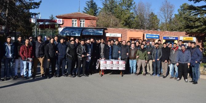 Üniversitelilerden Halep’e Yardım Kampanyası