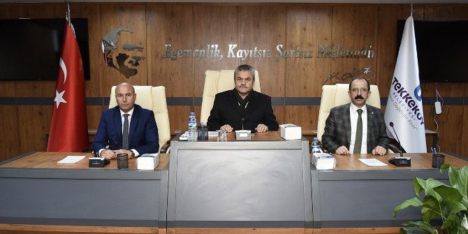 Ak Parti Heyeti Tekkeköy Belediye Binasını Gezdi