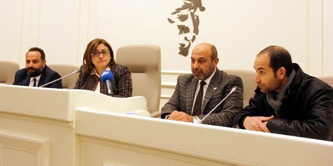 Türk Lirası’na Suriyelilerden Destek