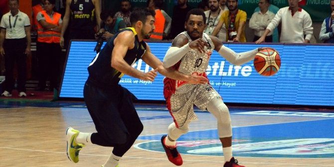 Spor Toto Basketbol Ligi’nde Sürpriz Ayrılık