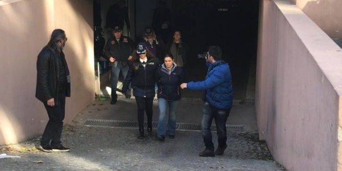 İzmir’i De Yakalanan 2 Kadın Terörist Tutuklandı