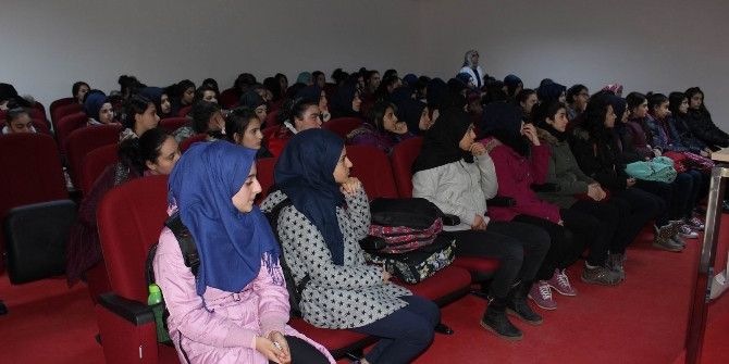 Akılcı İlaç Kullanımı Anlatıldı