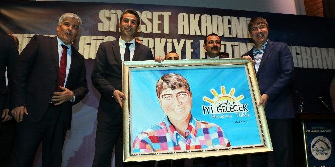 Menderes Türel, Siyaset Akademisinin Finalini Yaptı