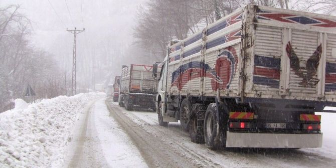 Cankurtaran Geçidi Kış Aylarında Sürücülere Zor Anlar Yaşatıyor
