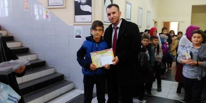 Başarılı Öğrenciler Ödüllendirildi