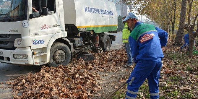 Kartepe’de Yaprak Temizliği