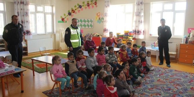 Yavuzeli İlçe Emniyet Amirliği Trafik Semineri Verdi