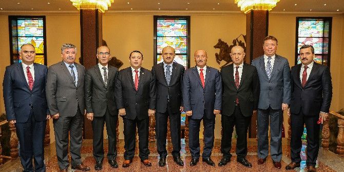 Türk Harb-iş Sendikası Heyetinden Bakan Işık’a Ziyaret