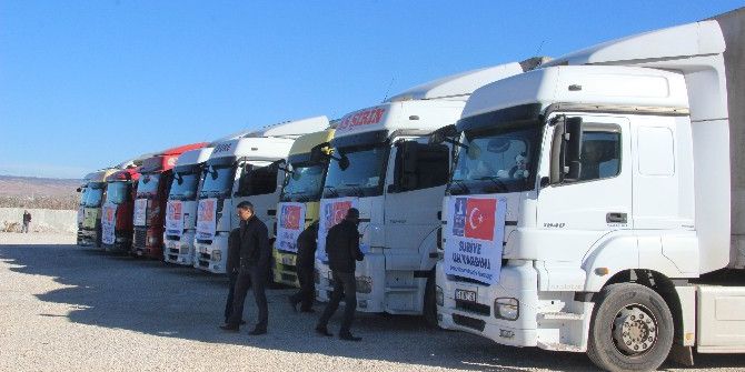 Halep’e İnsanı Yardım Malzemesi Gönderildi