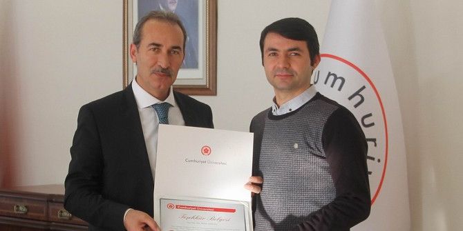 Cü Rektörü Yıldız, Öğretim Üyelerine Teşekkür Belgesi Verdi