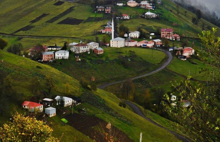 Tonya Sayraç Köyü Resimleri 1