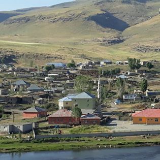 Malazgirt Karakaya Köyü Resimleri 4