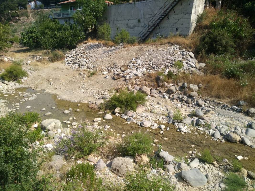 Bahçesaray Çiçekli Köyü Resimleri 1