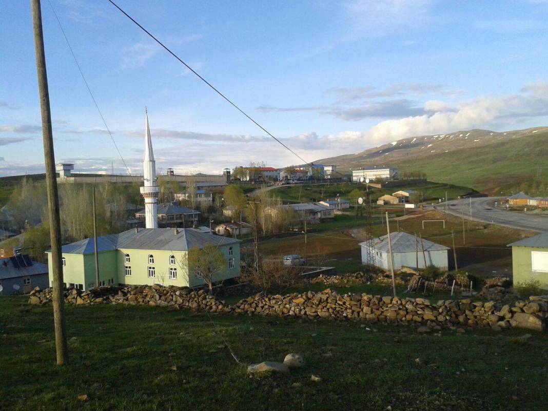 Karlıova Kalencik Köyü Resimleri 1