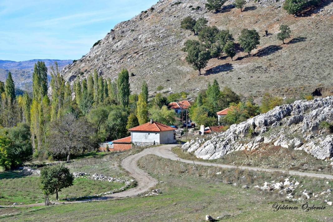 Burdur Sarıova Köyü Resimleri 2