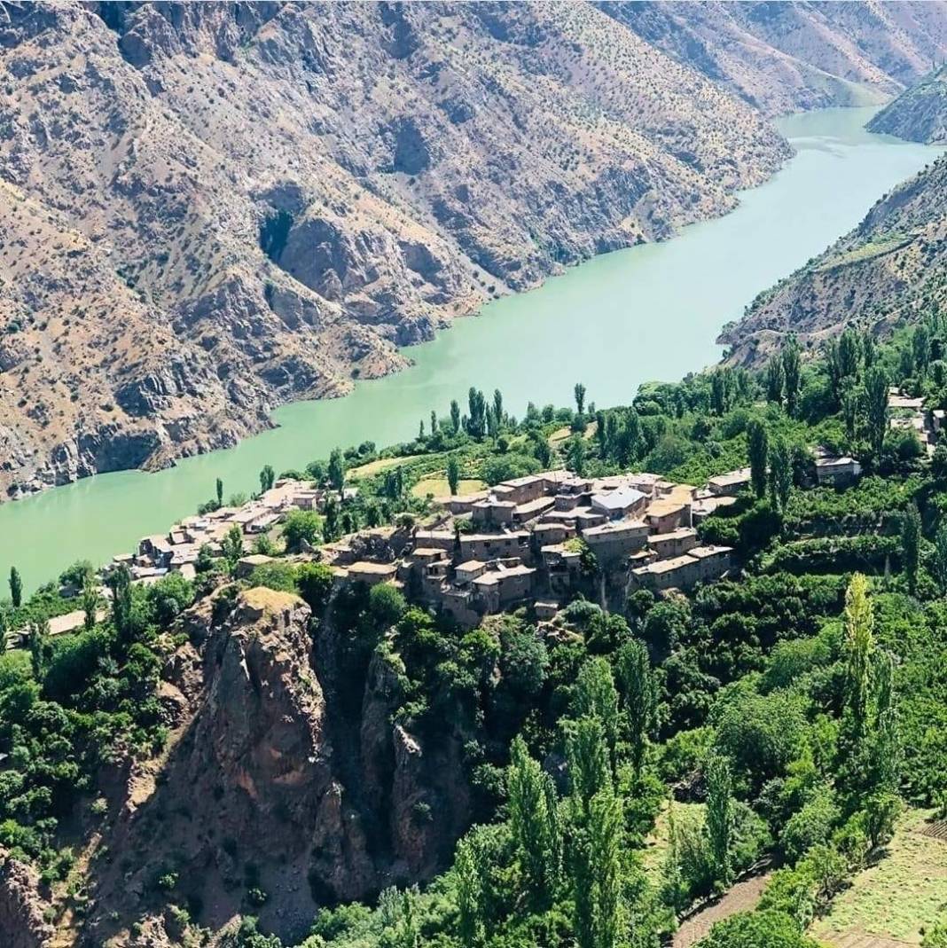 Pervari Ayvalıbağ Köyü Resimleri 8