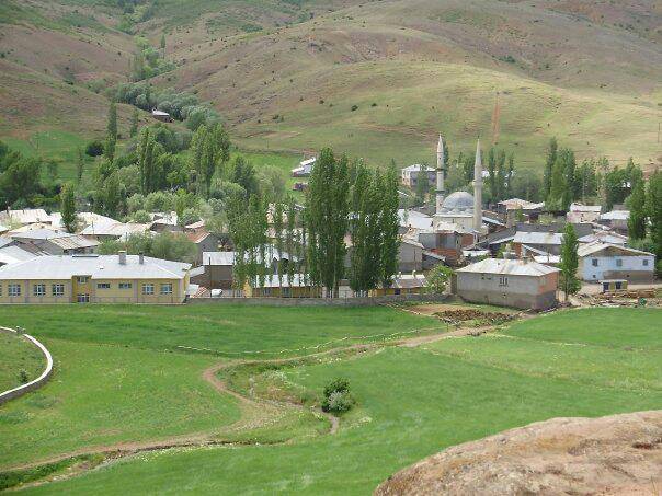 Sivas Ovacık Köyü Resimleri 1