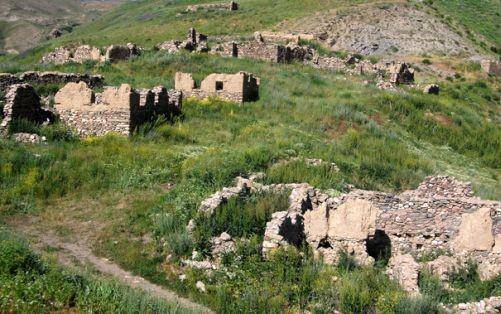 Yüksekova Altınoluk Köyü Resimleri 1