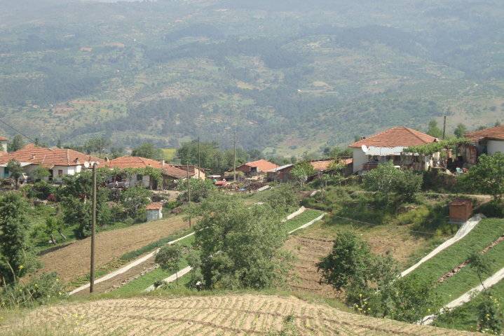 Kiraz Tekbıçaklar Köyü Resimleri 1