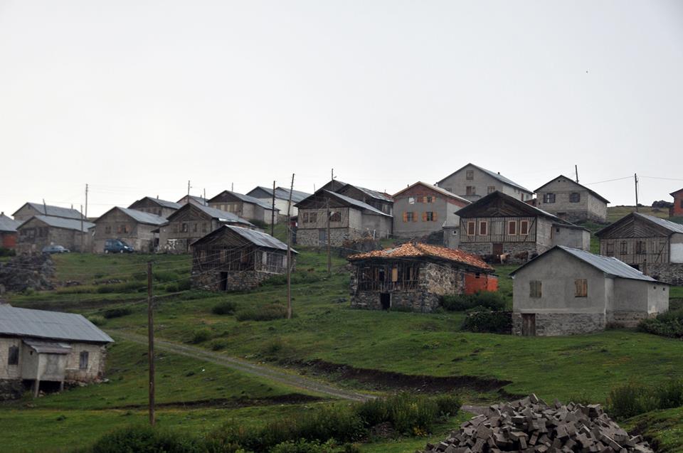 Gümüşhane  Alçakdere  Köyü 2