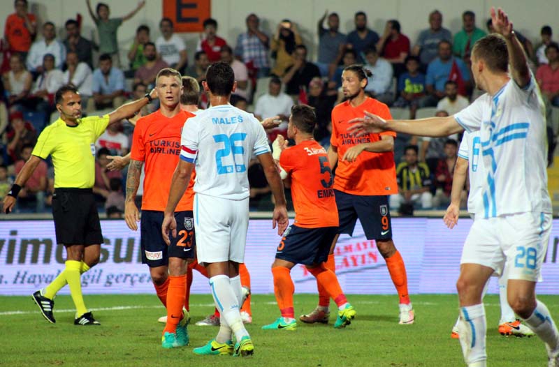 Medipol Başakşehir 0-0 Rijeka Maçından Kareler 11