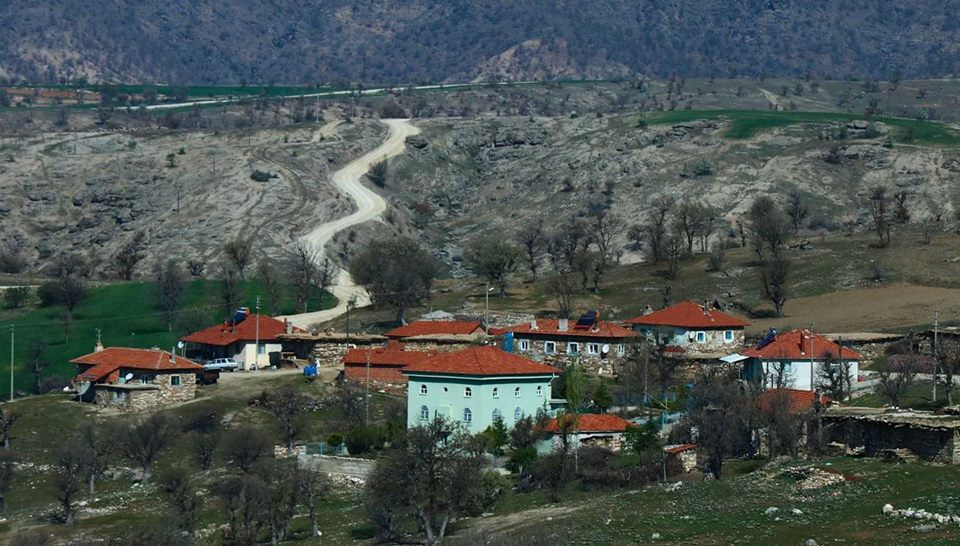 Selendi Karakozan Köyü Resimleri 1