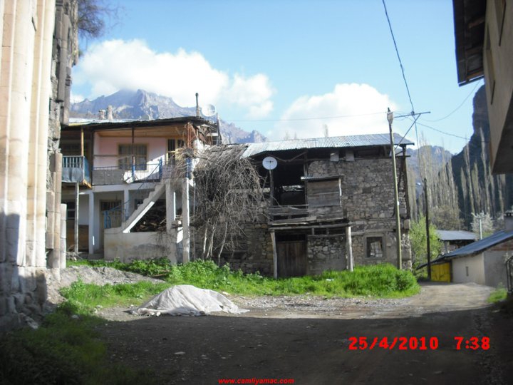 Uzundere Çamlıyamaç Köyü Resimleri 4