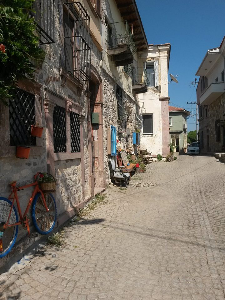 Ayvalık Yeniköy Köyü Resimleri 1