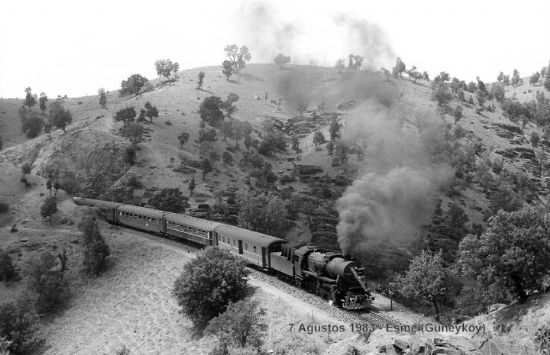 Eşme Güneyköy Köyü Resimleri 6