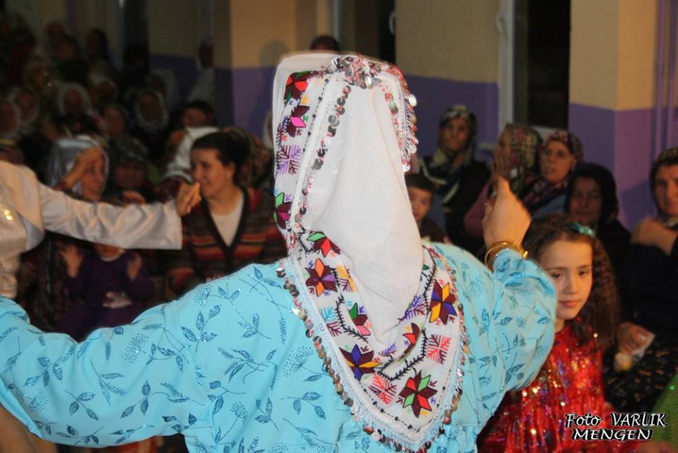 Bolu Mengen Yöresel Kıyafetler 16