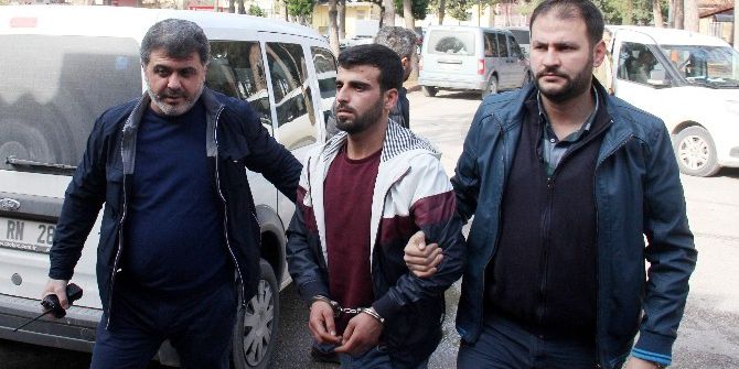 Lüks Otomobildeki Cinayete 5 Gözaltı